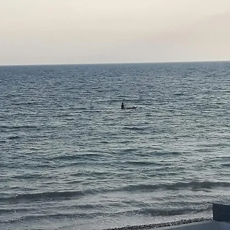 Дом отдыха Seafront Party Перволия