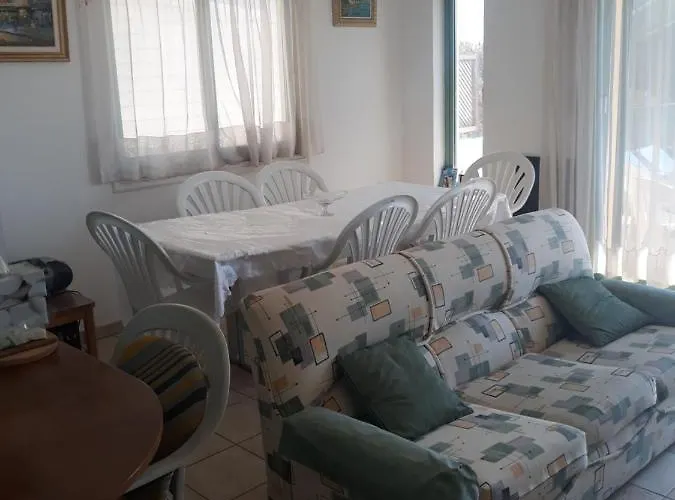 Seafront Party * Perivolia